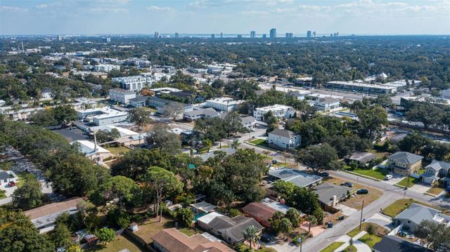 305 N LAUBER WAY, Tampa, FL 33609