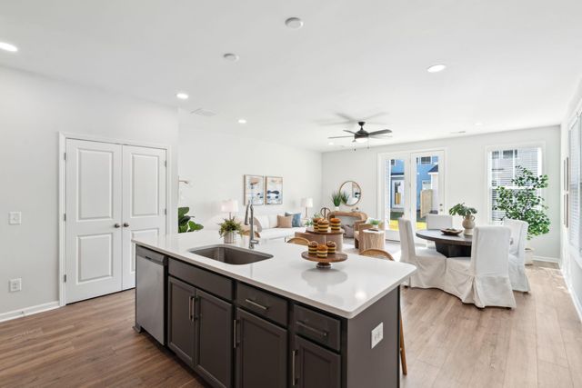 735 Alma Square Dr Drive, Moncks Corner, SC 29461