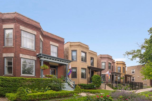 1959 W Balmoral Avenue, Chicago, IL 60640