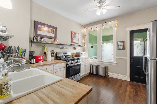 1959 W Balmoral Avenue, Chicago, IL 60640
