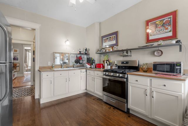 1959 W Balmoral Avenue, Chicago, IL 60640