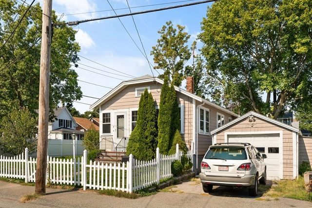 8 Plain St, Randolph, MA 02368