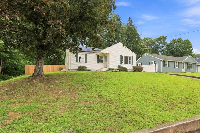 46 Kay St, Springfield, MA 01109