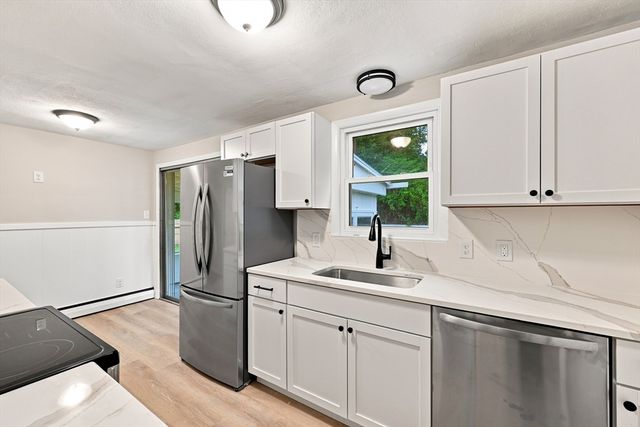 46 Kay St, Springfield, MA 01109