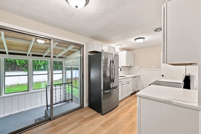 46 Kay St, Springfield, MA 01109