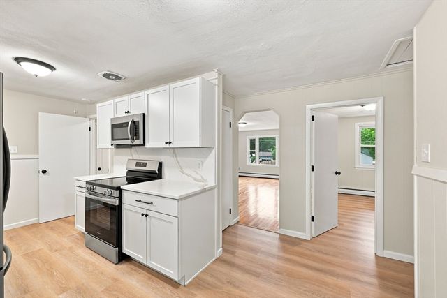 46 Kay St, Springfield, MA 01109