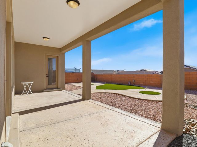 6936 Dusty Drive NE, Rio Rancho, NM 87144