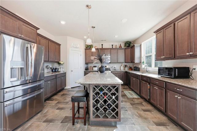 6001 Gardenstone CIR, Suffolk, VA 23434