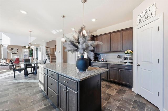 6001 Gardenstone CIR, Suffolk, VA 23434