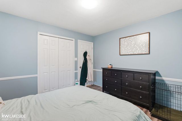 740 Robbinann Drive, Waterford, MI 48328