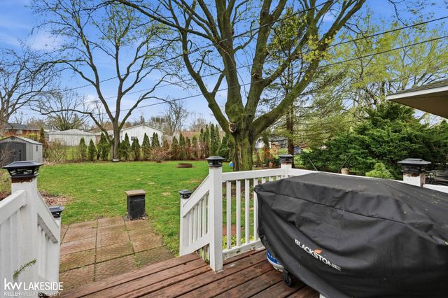 740 Robbinann Drive, Waterford, MI 48328