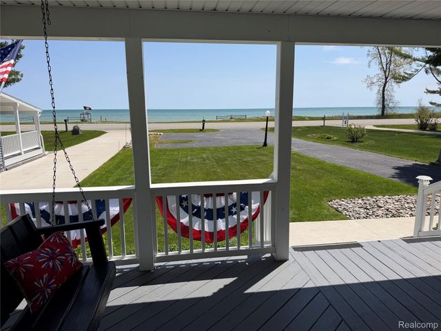 6897 N Us Highway 23, Oscoda Charter Township, MI 48750