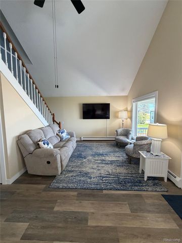 6897 N Us Highway 23, Oscoda Charter Township, MI 48750