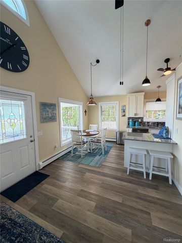 6897 N Us Highway 23, Oscoda Charter Township, MI 48750