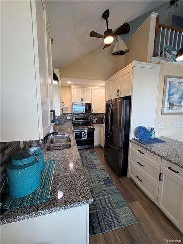 6897 N Us Highway 23, Oscoda Charter Township, MI 48750