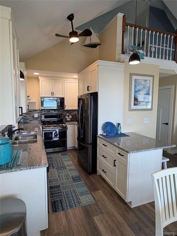 6897 N Us Highway 23, Oscoda Charter Township, MI 48750