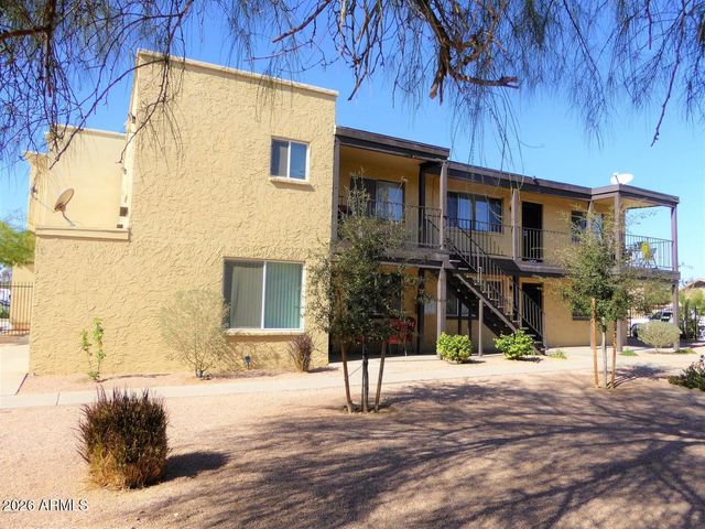 819 W RAY Road, Chandler, AZ 85225