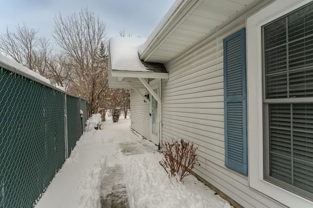 1935 Cabernet Lane NW, Rochester, MN 55901