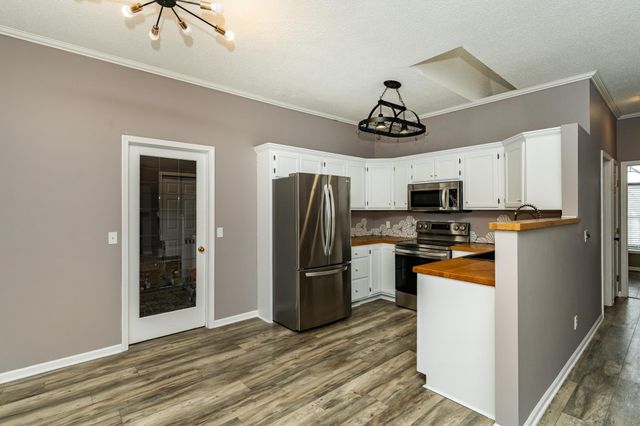 1935 Cabernet Lane NW, Rochester, MN 55901