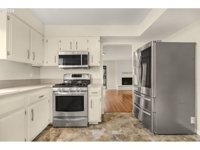 151 Ne SHANNON St, Hillsboro, OR 97124