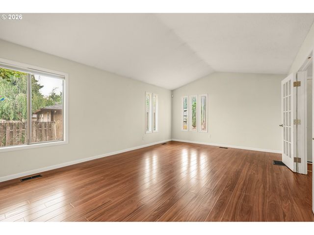 151 Ne SHANNON St, Hillsboro, OR 97124