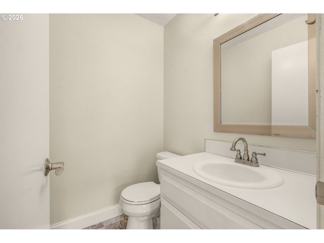 151 Ne SHANNON St, Hillsboro, OR 97124