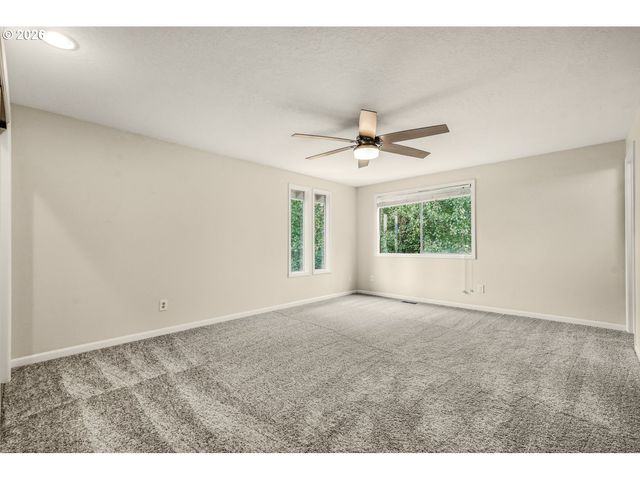 151 Ne SHANNON St, Hillsboro, OR 97124