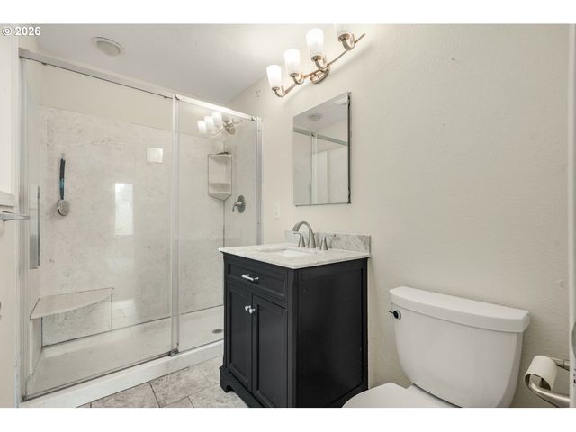 151 Ne SHANNON St, Hillsboro, OR 97124