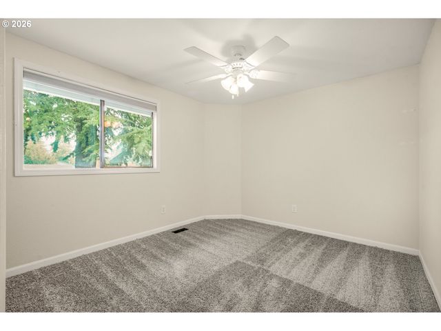 151 Ne SHANNON St, Hillsboro, OR 97124