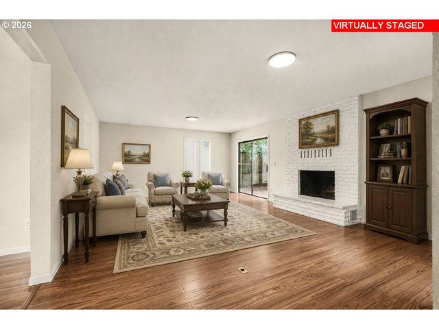 151 Ne SHANNON St, Hillsboro, OR 97124