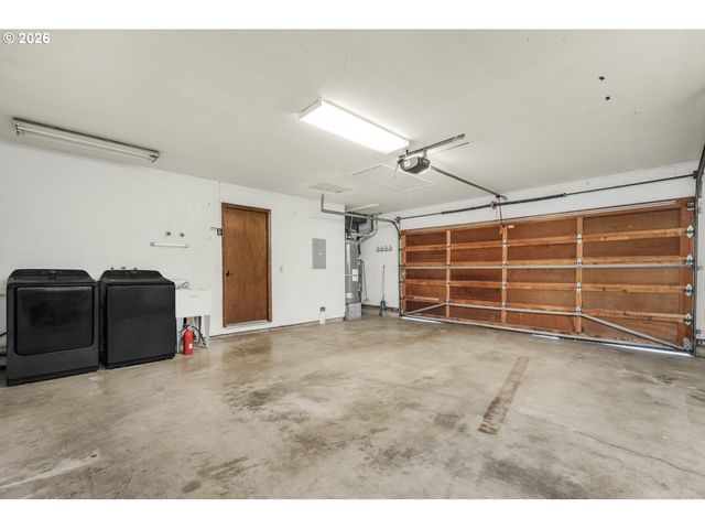 151 Ne SHANNON St, Hillsboro, OR 97124