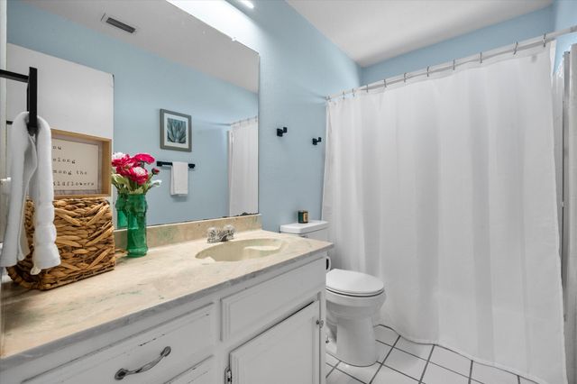 2700 Yorkfield Court, Arlington, TX 76001