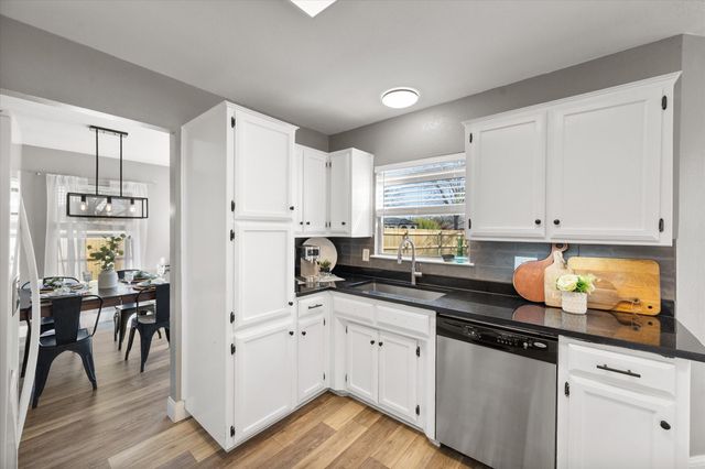 2700 Yorkfield Court, Arlington, TX 76001