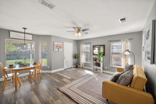 2700 Yorkfield Court, Arlington, TX 76001