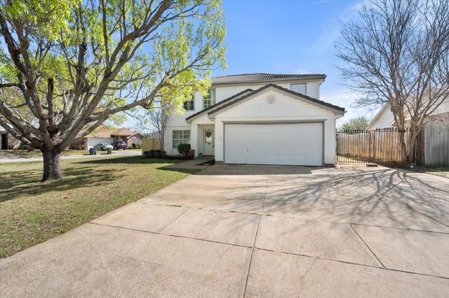2700 Yorkfield Court, Arlington, TX 76001
