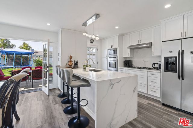 22509 Saticoy Street, West Hills, CA 91307