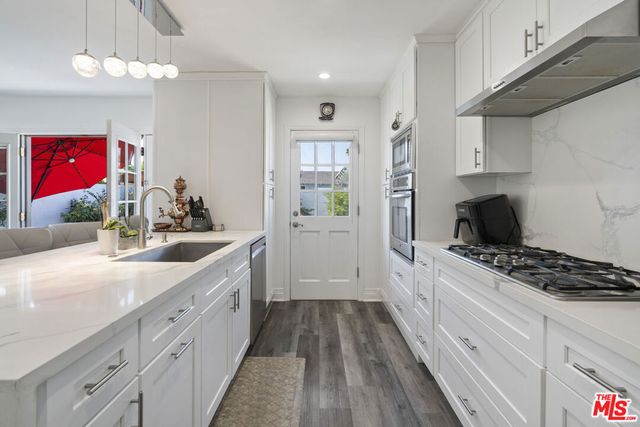 22509 Saticoy Street, West Hills, CA 91307