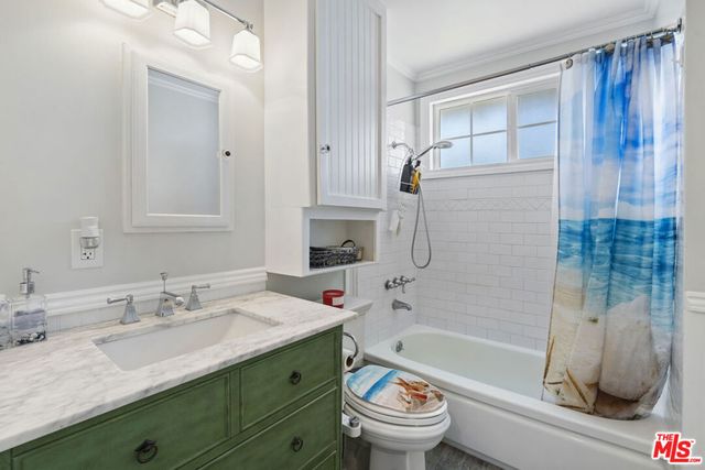 22509 Saticoy Street, West Hills, CA 91307