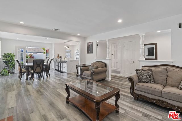 22509 Saticoy Street, West Hills, CA 91307