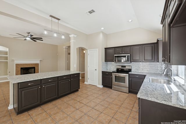 1815 Indian Paint Brush, San Antonio, TX 78232