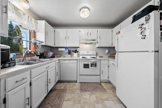 2793 AQUARIUS ROAD, Green Bay, WI 54311