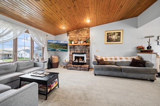 2793 AQUARIUS ROAD, Green Bay, WI 54311