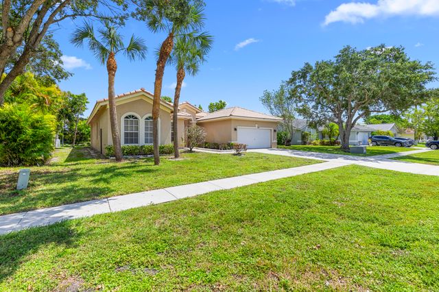 10555 Paso Fino Drive, Wellington, FL 33449