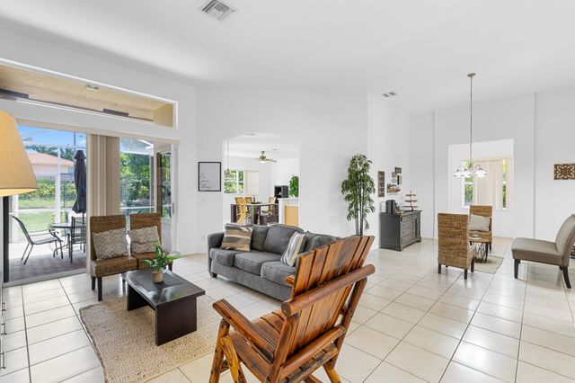 10555 Paso Fino Drive, Wellington, FL 33449
