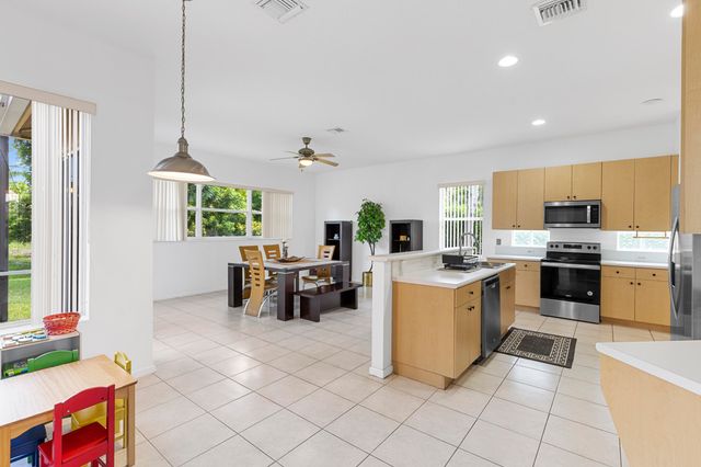 10555 Paso Fino Drive, Wellington, FL 33449