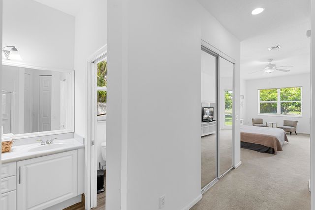 10555 Paso Fino Drive, Wellington, FL 33449