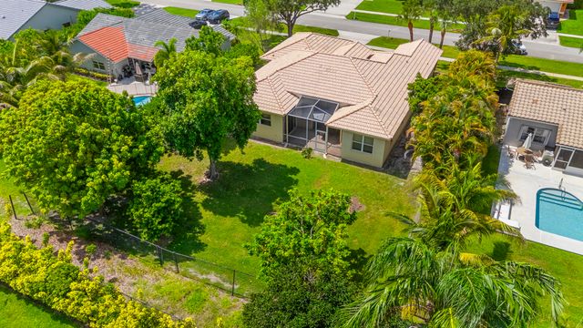 10555 Paso Fino Drive, Wellington, FL 33449