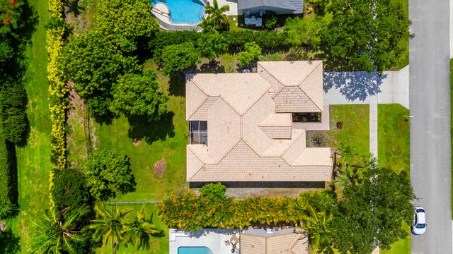 10555 Paso Fino Drive, Wellington, FL 33449