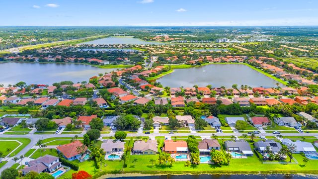 10555 Paso Fino Drive, Wellington, FL 33449