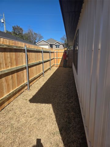 3612 Broken Bow Drive, Granbury, TX 76048